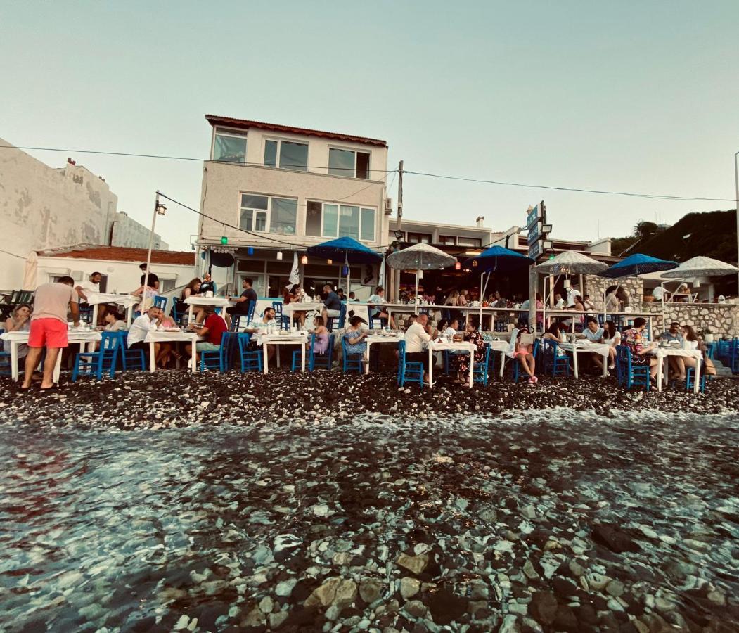 Giritli Rum Meyhanesi & Butik Otel Karaburun  Exterior foto